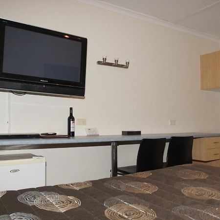 Edinburgh Motor Inn Warragul Esterno foto