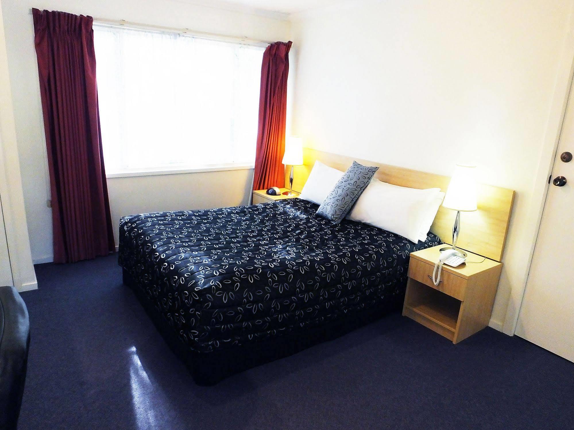 Edinburgh Motor Inn Warragul Esterno foto