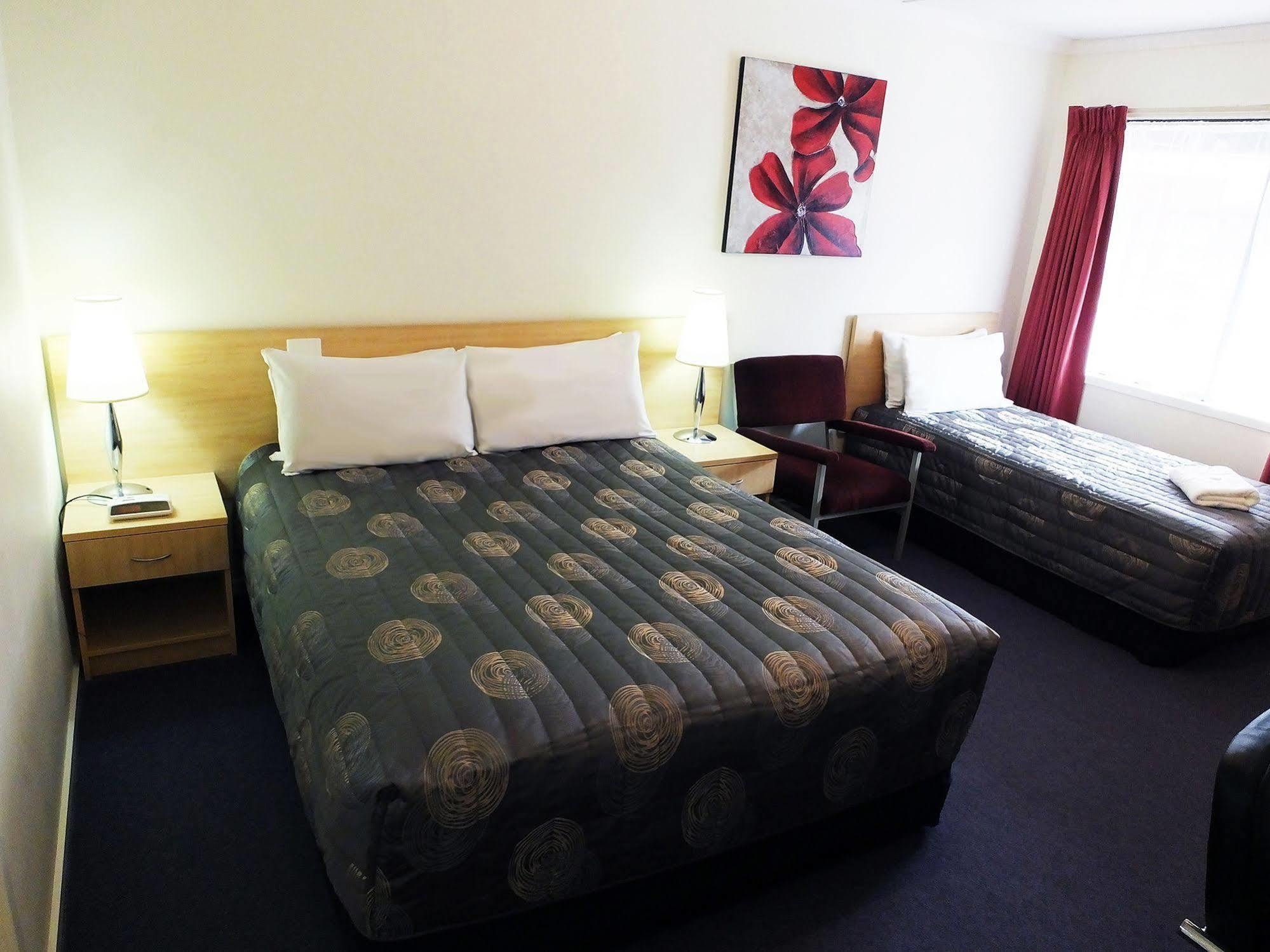Edinburgh Motor Inn Warragul Esterno foto