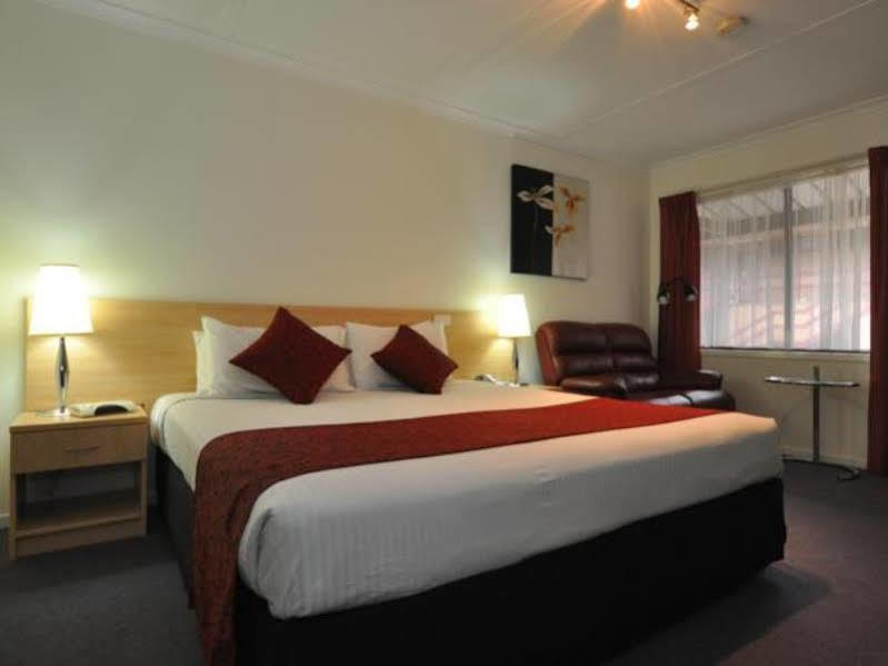 Edinburgh Motor Inn Warragul Esterno foto